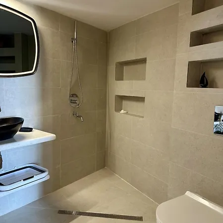 Azure Breeze 1 Ferienhaus